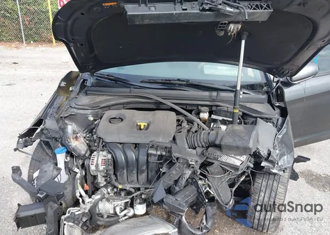 2020 Hyundai Elantra Sel z USA, uszkodzony, nr VIN 5NPD84LF5LH565885